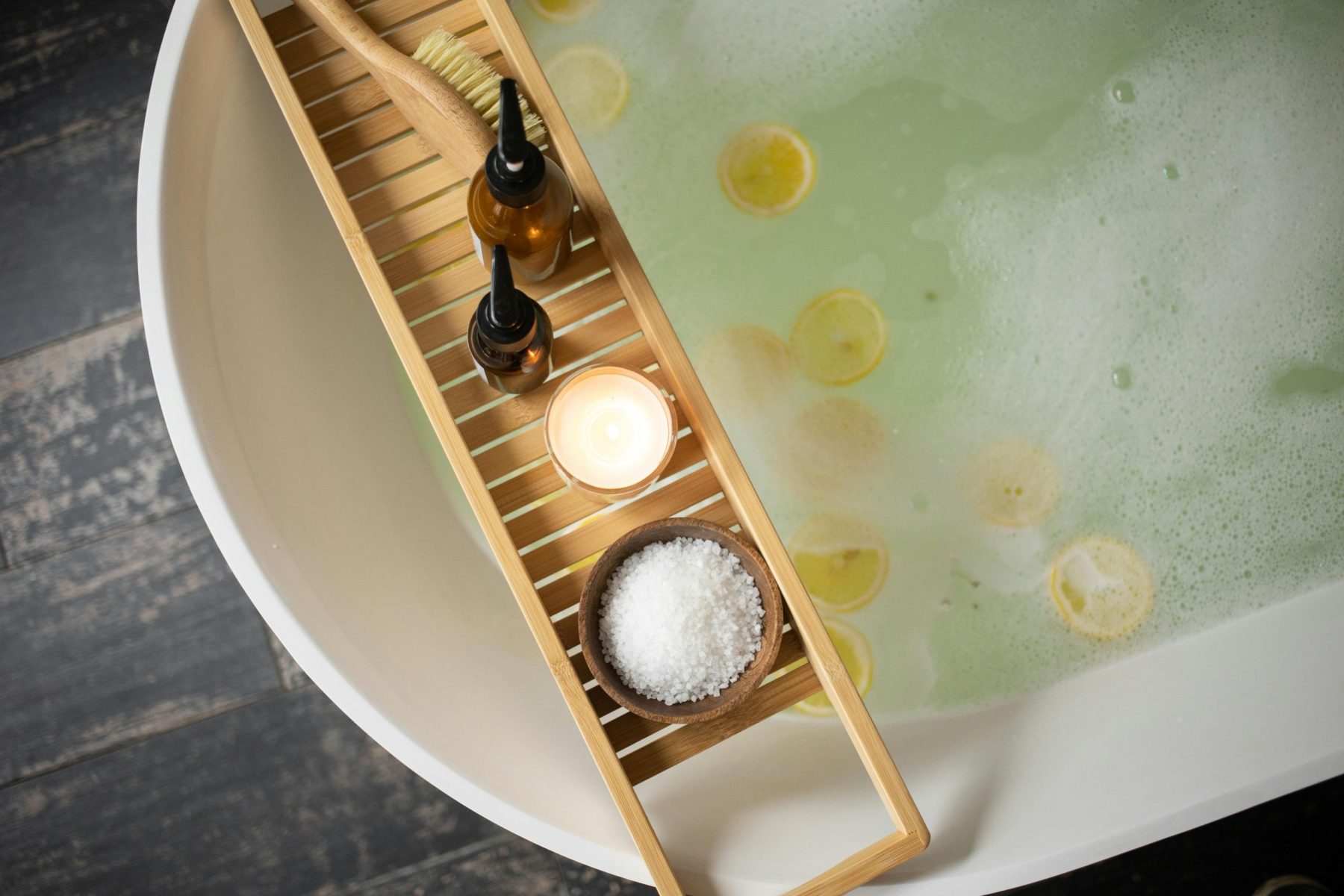The Art Of Aromatherapy: Healing Body & Mind